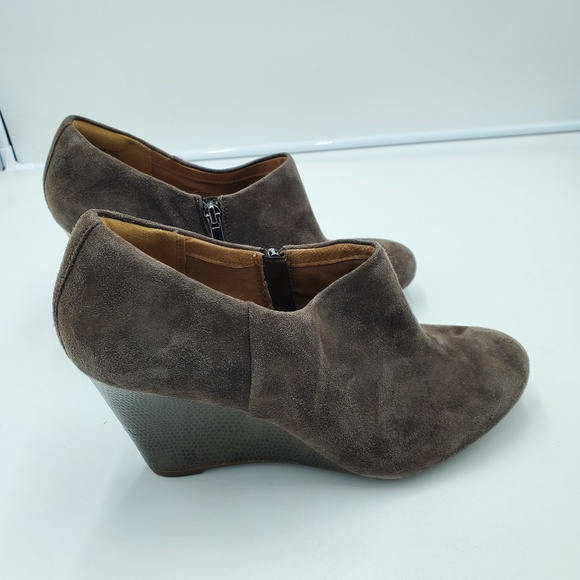 Clarks Collection Zip Up Ankle Wedges Booties 11M - Picture 1 of 7